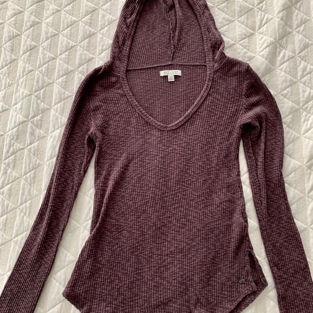 American Eagle Women’s S purple soft and sexy knit shirt